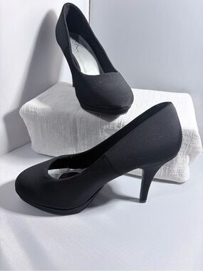 “It's OK" brand women's black high heel pump shoes Size 7.5W